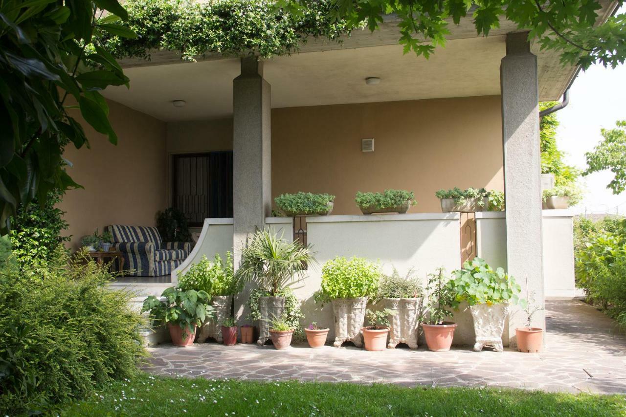 Il Giardino Bed & Breakfast Trenzano ภายนอก รูปภาพ